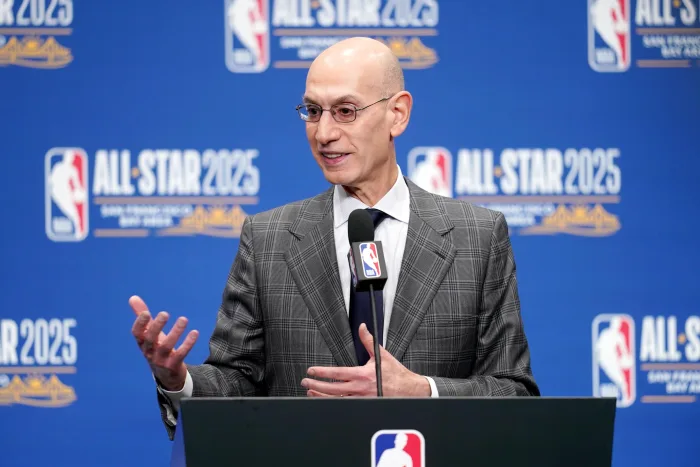 NBA-西雅图的所有权竞赛：萨曼莎·霍洛威、杰夫·贝佐斯和马克·贝尼奥夫